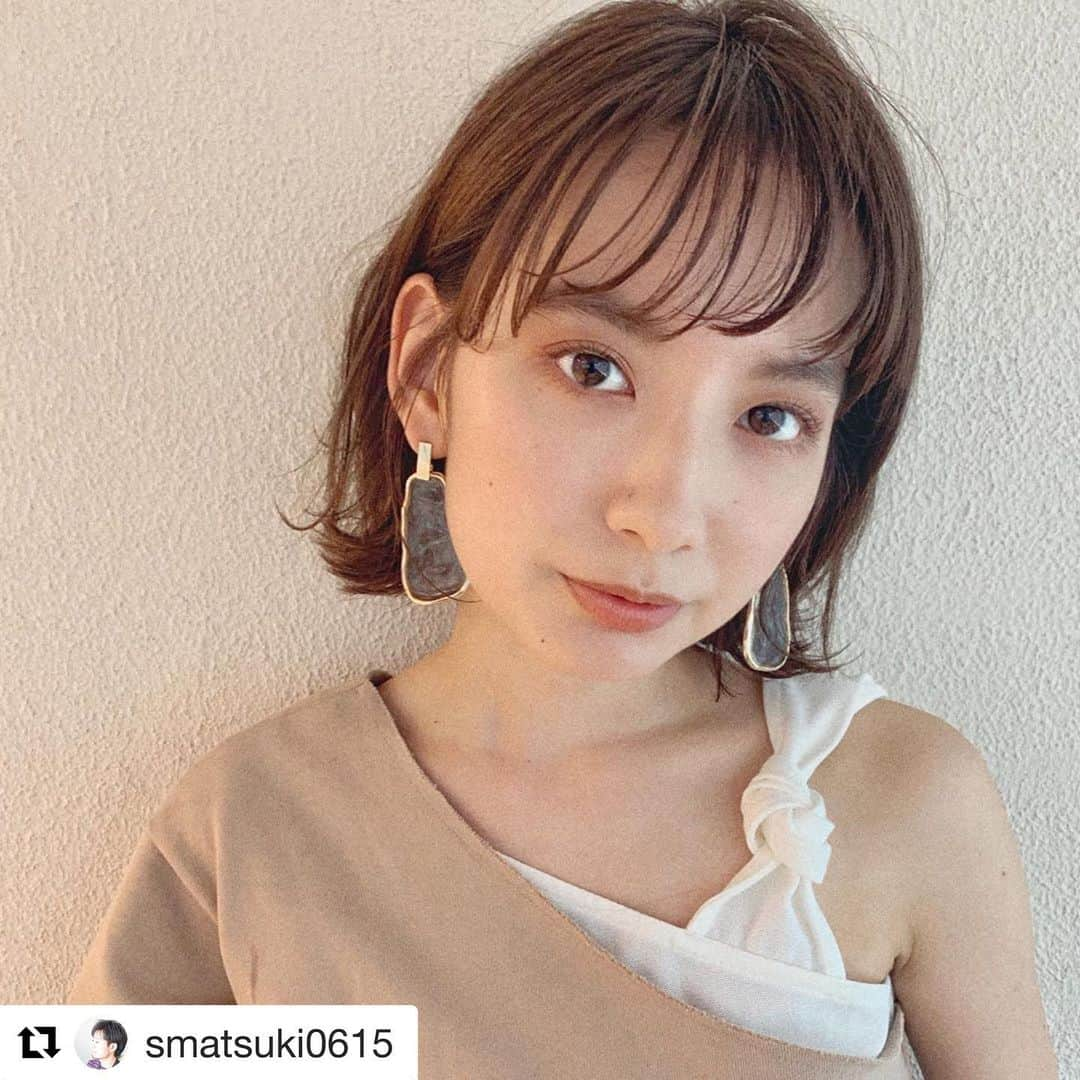 THROW 【スロウ】さんのインスタグラム写真 - (THROW 【スロウ】Instagram)「#Repost @smatsuki0615 with @get_repost ・・・ ビーチ全店明日からの4日間 夏季休暇となります！ ご予約はネット予約からは 受け付けておりますので 金曜以降もお待ちしております！  埼玉県さいたま市北区宮原町1-103-2  048-664-6616  ホットペッパー https://beauty.hotpepper.jp/smartphone/slnH000218613/  Line@  @byp1220v  #hair  #hairstyle  #haircut  #美容師 #切りっぱなし #シースルーバング #外ハネ #スロウカラー #さいたま市美容室  #大宮美容室  #大宮beach  #大宮  #宮原 #浦和 #ステラタウン #加茂宮 #日進 #さいたま市 #サロンモデル  #サロモ #スタッフ募集 #oomiya #urawa」8月18日 11時21分 - throwcolor