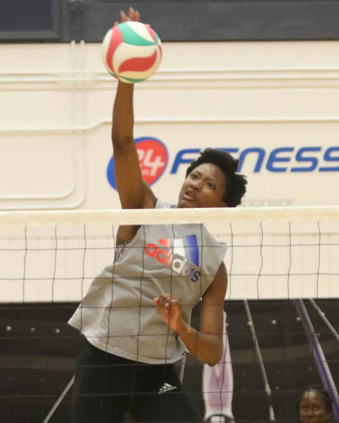 USA Volleyballさんのインスタグラム写真 - (USA VolleyballInstagram)「U.S. Women and Men prepping for the NORCECA Champions Cup being held Aug. 22-24 at the U.S. Olympic and Paralympic Training Center in Colorado Springs. Will you be there to support @usavwnt, @usavmnt and @teamusa? --- Tourney Schedule and Details at https://go.usav.org/norceca」8月18日 12時01分 - usavolleyball