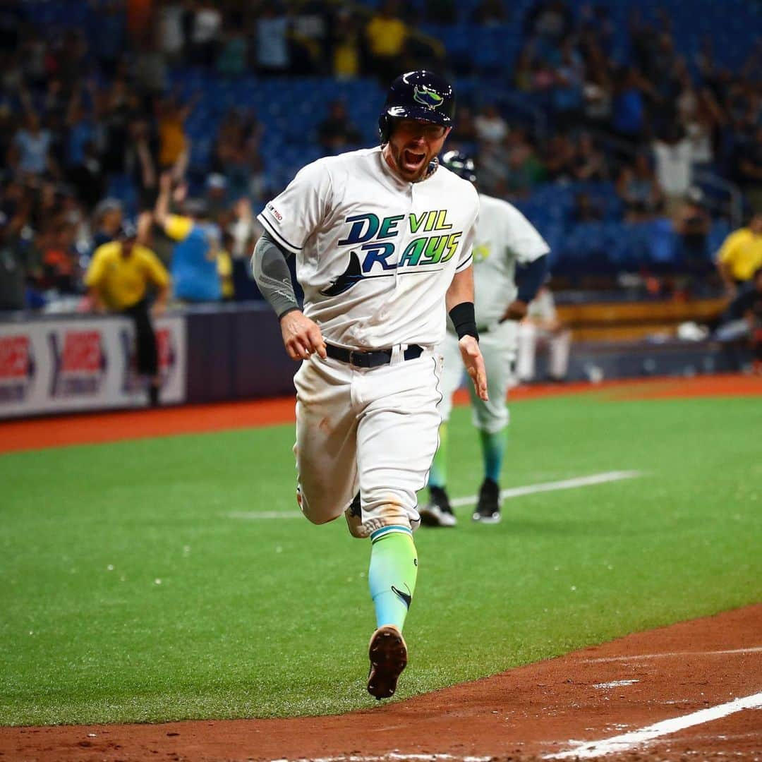 タンパベイ・レイズさんのインスタグラム写真 - (タンパベイ・レイズInstagram)「Walk-offs just hit different with a Devil Rays uni.」8月18日 12時06分 - raysbaseball