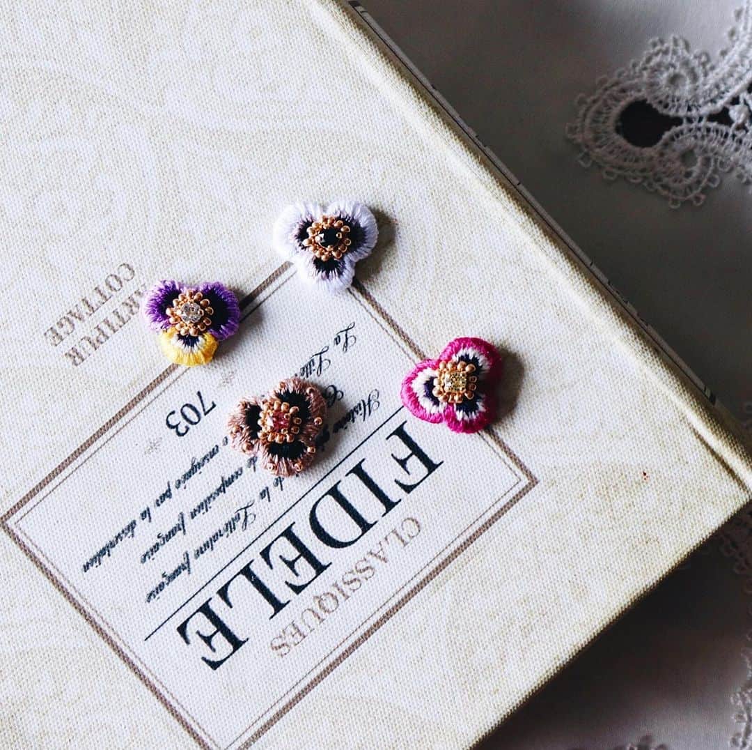 handmade shopのインスタグラム：「小粒サイズ﻿ ﻿ 9月にonline shopにて販売します🌟」