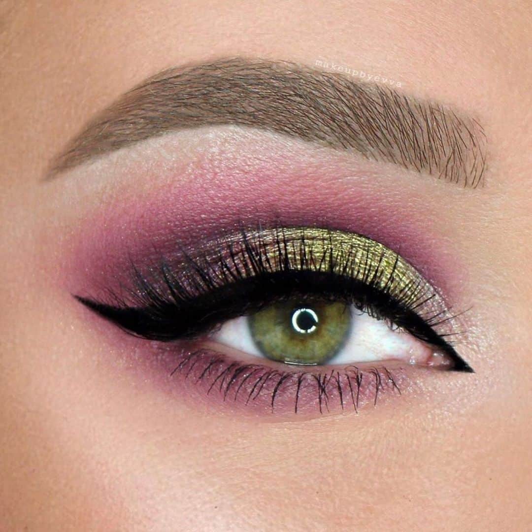 Kylie Cosmeticsさんのインスタグラム写真 - (Kylie CosmeticsInstagram)「@makeupbyevva’s stunning eye look using the You’re So Money Baby palette 💸💗✨」8月18日 13時18分 - kyliecosmetics