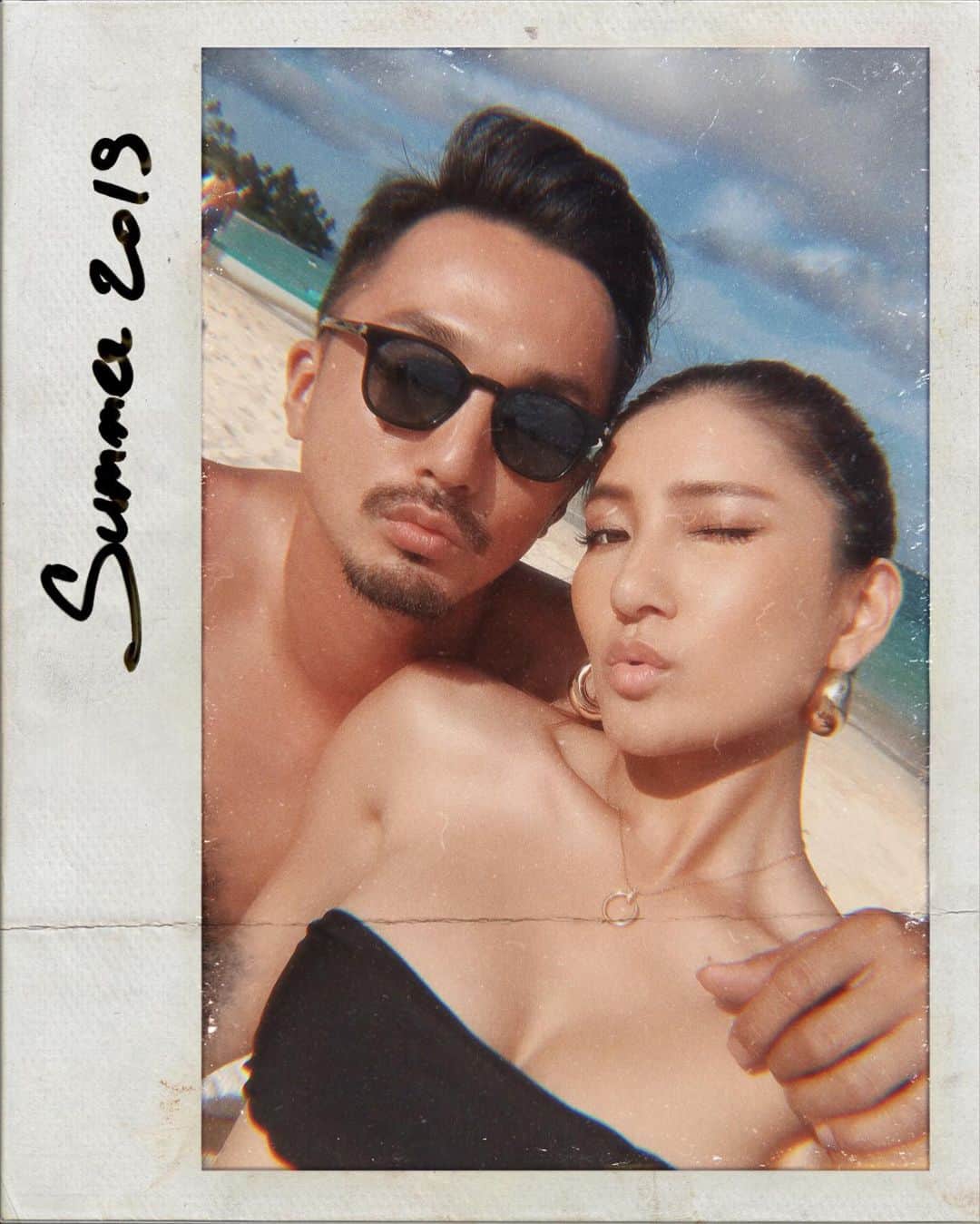 のインスタグラム：「FOREVER🌺 . #hawaii #beach #couple #love #iloveyou #ハワイ #ビーチ #夫婦」