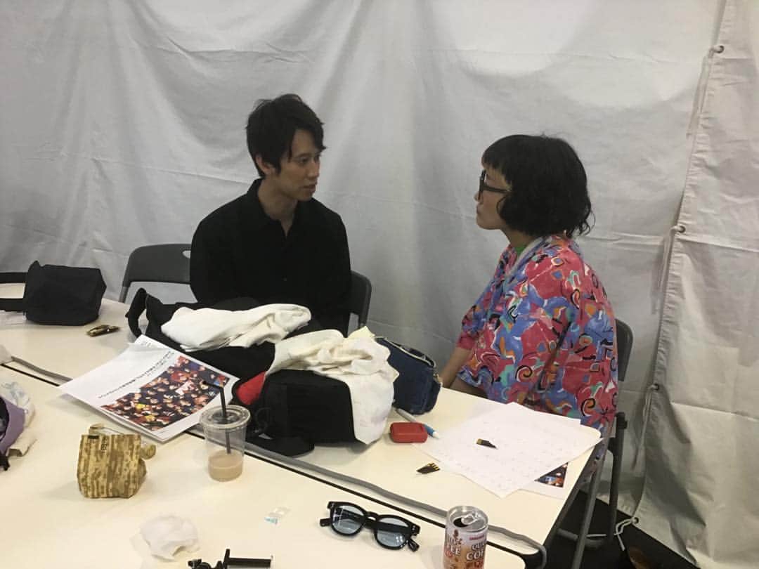 火口秀幸のインスタグラム：「何やら 診察中 #しゅんしゅんPクリニック #スパイク #松浦志穂 #吉本坂46 #RED」