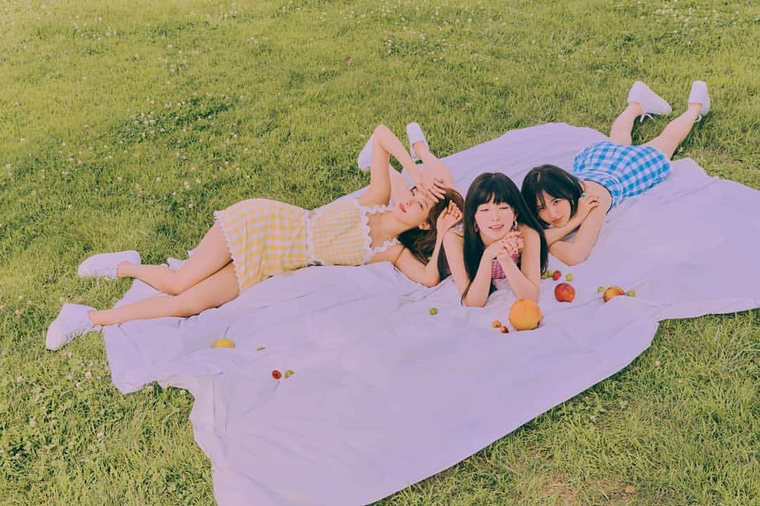 Red Velvetさんのインスタグラム写真 - (Red VelvetInstagram)「Red Velvet 레드벨벳 Mini Album ['The ReVe Festival' Day 2] - 🎧 2019.08.20. 6PM (KST) 👉 redvelvet.smtown.com - #RedVelvet #레드벨벳 #RVF #TheReVeFestivalDay2」8月19日 0時00分 - redvelvet.smtown