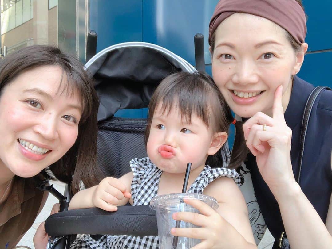 のインスタグラム：「・ この顔(ㆀ˘･з･˘) ・ #よくするよこれ #2歳 #長女」