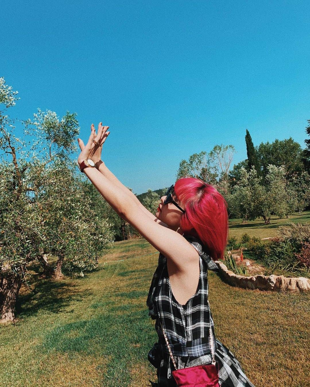 AMIさんのインスタグラム写真 - (AMIInstagram)「Toscanaの思い出🌈🌲🌞 綺麗な青🌎💙 #Toscana」8月19日 0時31分 - amixxamiaya