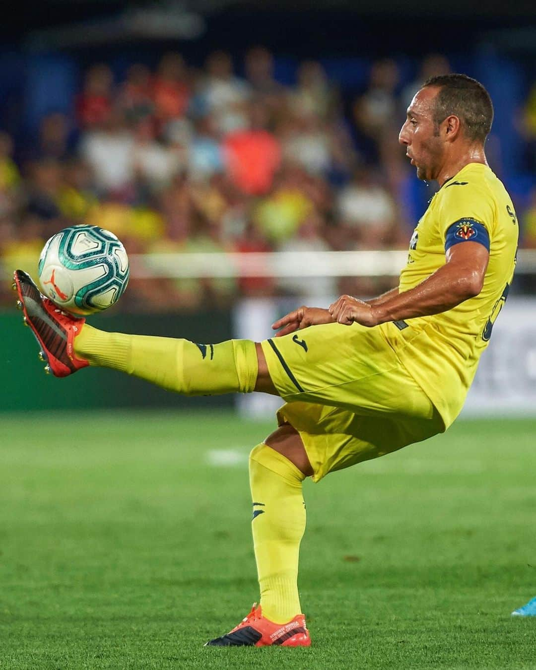 LFPさんのインスタグラム写真 - (LFPInstagram)「CAZORL(artist)! ✨🎩 • #Cazorla #Villarreal #LaLigaSantander #LaLiga #VillarrealGranada #HolaLaLigaSantander #Football」8月19日 1時12分 - laliga