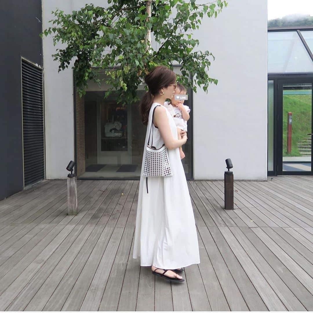 yuukii.iさんのインスタグラム写真 - (yuukii.iInstagram)「✔️真っ白ワンピはプチプラでげっと♡ @meri.onlinestore」8月18日 17時17分 - yuukii.i