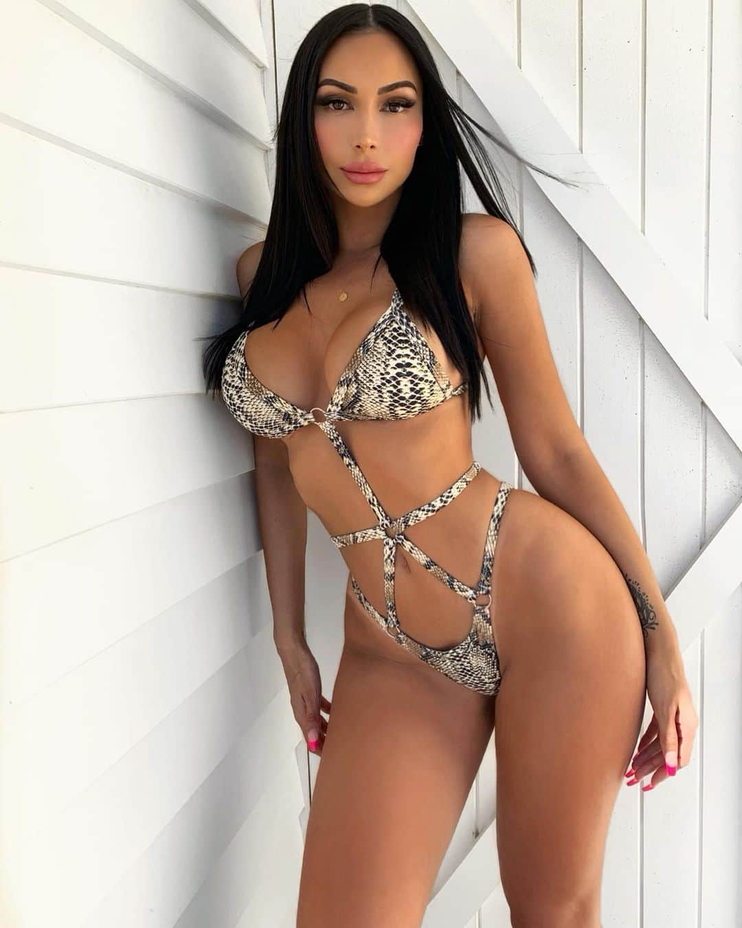 ANNELESE MILTONさんのインスタグラム写真 - (ANNELESE MILTONInstagram)「I like consistency. Don’t introduce me to a vibe you can’t maintain | bikini @hotmiamistyles」8月18日 17時14分 - annelesemilton