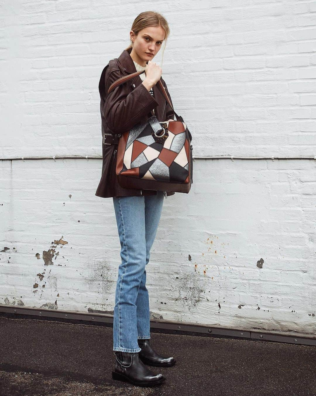 ガンニさんのインスタグラム写真 - (ガンニInstagram)「FW19 BAGS Patchwork leather tote #GANNIFW19 #GANNI」8月18日 17時45分 - ganni