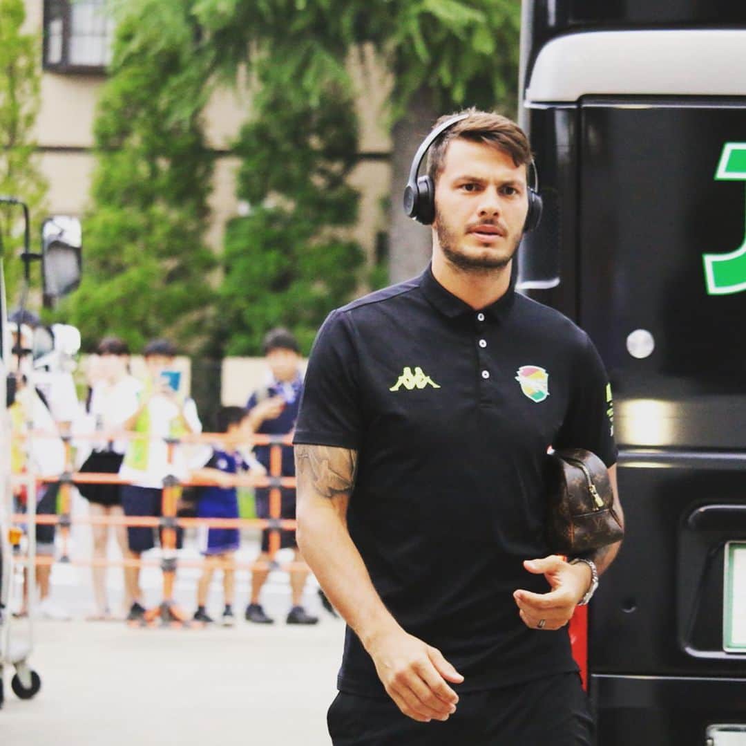 ジェフユナイテッド市原・千葉のインスタグラム：「チームのバスがNACK5スタジアム大宮に到着！ #jefunited #jef #ジェフ千葉 #大宮アルディージャ #明治安田生命J2リーグ #Jリーグ #jleague」