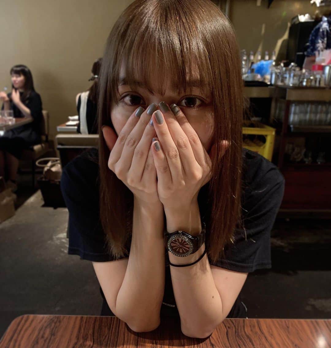 高橋有紀のインスタグラム：「理央まる前髪切ってトリートメントしてさらさら〜 日常ノーメイクな内田さん。今日関ジャム放送だねっ☺︎ #lysa_yuki」