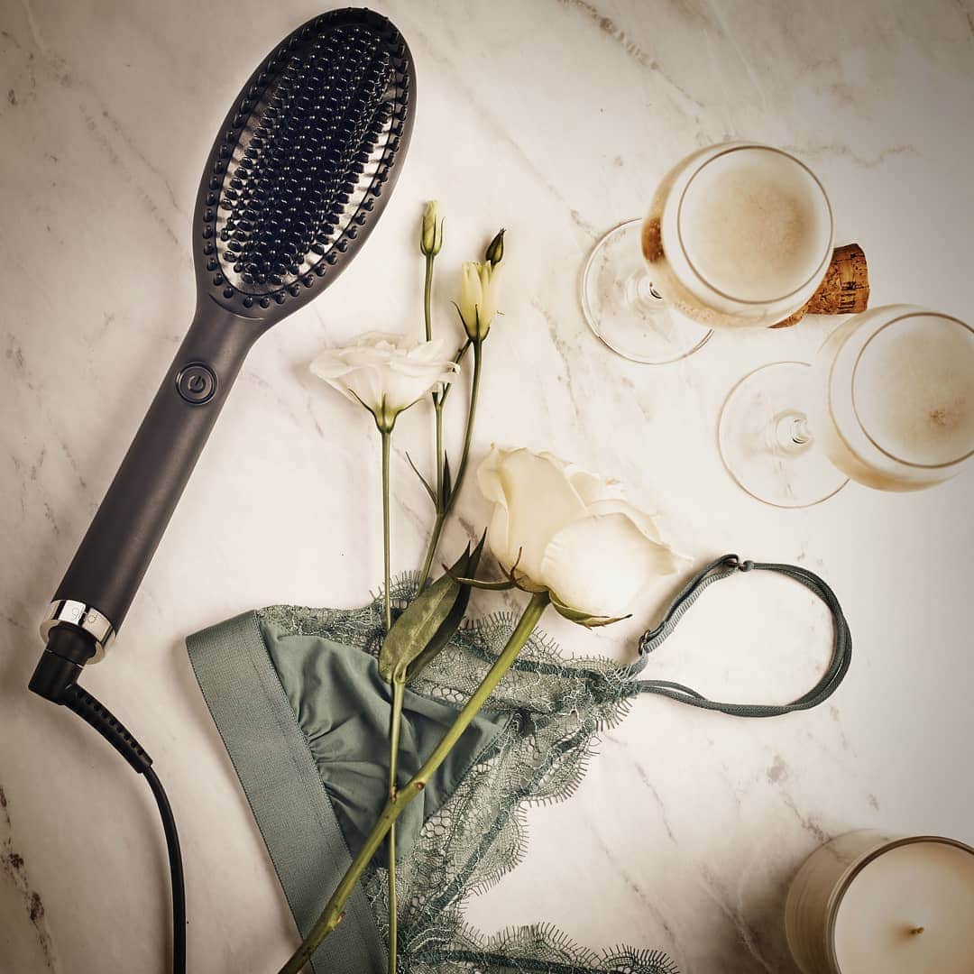 ghd hairさんのインスタグラム写真 - (ghd hairInstagram)「The award winning ghd glide is the tool for second day styling and is perfect for those lazy Sunday mornings ✨ #ghd #ghdglide #hotbrush #hairtools」8月18日 18時00分 - ghdhair