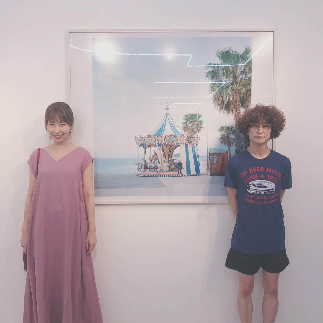 高橋里帆さんのインスタグラム写真 - (高橋里帆Instagram)「@junimajo  写真展『forward』に行ってきました✨ 今日が最終日ギリギリ間に合いました😆💦 純君の世界観に引き込まれてしまいました✨  今回はフランスのメリーゴーランドがテーマ🎠  天使のような純君の作品は、柔らかい色合い✨ 透き通るような空気感がとっても素敵で、眺めていると幸せな気分になります☺️ お目当ての写真集はもう完売で買えなかったですが😭  素敵な時間でした✨  #写真家#今城純 君#写真展#世界観#柔らかい」8月18日 18時17分 - takahashi.riho