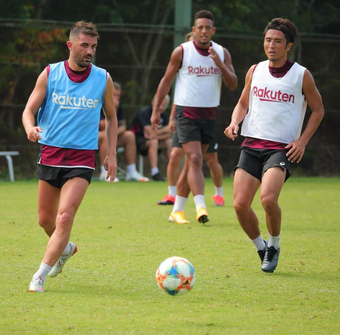 ダビド・ビジャさんのインスタグラム写真 - (ダビド・ビジャInstagram)「Happy to be back ☀️💦💪🏻 #visselkobe #jleague #japan」8月18日 18時14分 - davidvilla