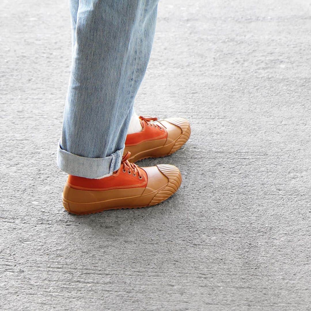 MOONSTARのインスタグラム：「MUDGUARD / ORANGE #moonstar #finevulcanized #mudguard #madeinkurume」