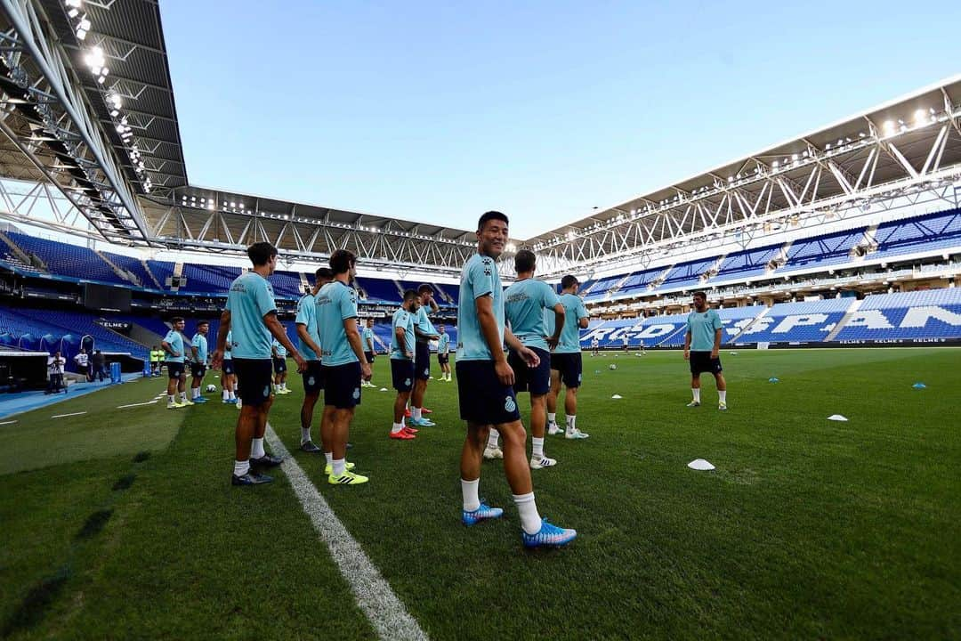 RCDエスパニョールさんのインスタグラム写真 - (RCDエスパニョールInstagram)「📍 Today! @LaLiga 👋👋 Ready, steady, go! ✔️ - #RCDE | #Volem | #EspanyoldeBarcelona | #EspanyolSevillaFC」8月18日 18時16分 - rcdespanyol