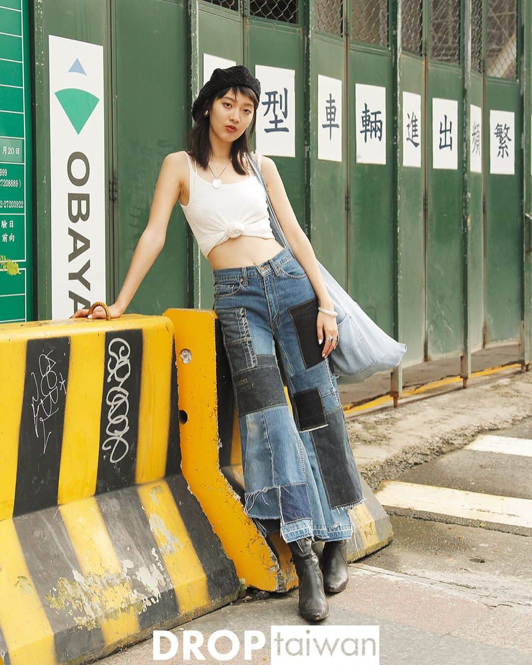 Droptokyoさんのインスタグラム写真 - (DroptokyoInstagram)「TAIWAN STREET STYLES @drop_taiwan  #streetstyle#droptokyo#taiwan#streetscene#streetfashion#streetwear#streetculture#fashion#hairstyle#台湾#taipei #街拍#時尚#東區#穿搭#街拍style #時尚穿搭#街頭攝影#台北#潮流#台灣 Photography: @keimons」8月18日 18時58分 - drop_tokyo