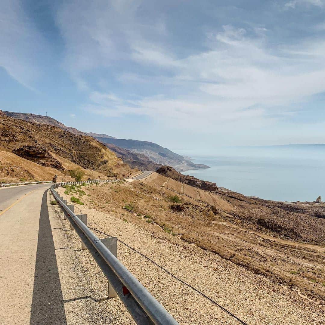 Lonely Planetのインスタグラム：「'The #Jordan Bike Trail is an epic, 700 km route linking Um Qais in the northern part of the country, all the way down to the sandy shores of Aqaba in the south. At times it can be incredibly challenging to navigate the dusty, steep, rocky roads that wind past Bedouin camps through the Jordan Valley, which proves to be a great test of endurance. The reward comes each time you summit to find an incredible sweeping view of the untouched landscape, or on downhill sections like the Dead Sea Highway where you cruise down a paved road all the way to the waterfront and end the day with a relaxing float!' – @globeguide -- Tap our link in bio to discover the rest of our top 10 countries for 2019, as well as info on visiting Petra responsibly.」