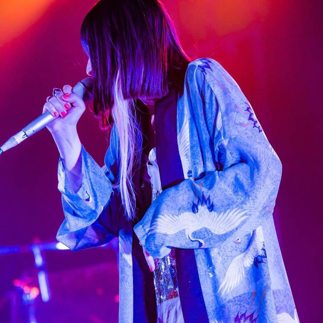 パスピエのインスタグラム：「先日出演したTREASURE 05X  とても熱いライブとなりました。 未公開の写真を何点か公開△  お越しいただいた皆さんありがとうございました！ [Photo by 郡元菜摘]」