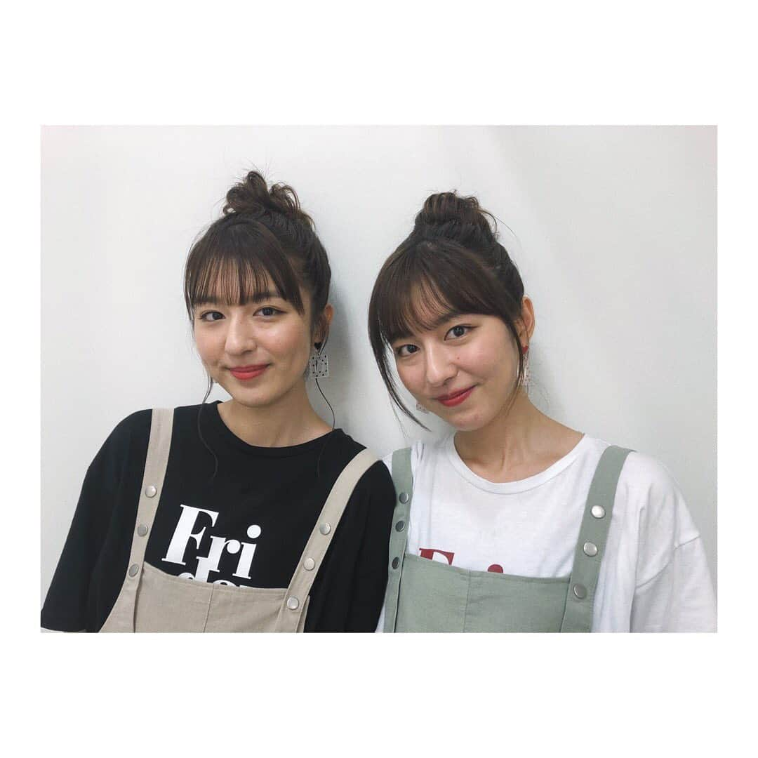 りかりこさんのインスタグラム写真 - (りかりこInstagram)「. 出演情報 AbemaTV『フェチ恋season2』 8月18日（日）23:00〜24:00 8月25日（日）23:00〜24:00 スタジオにお邪魔してます！ #リカリコグラム  #フェチ恋 #abematv  #りかりこ #双子 #twins」8月18日 19時31分 - rikariko_official