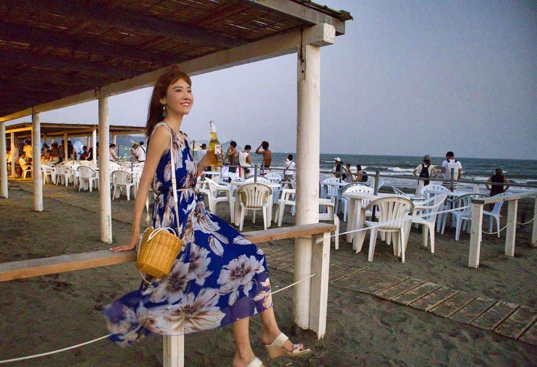 高橋晴香さんのインスタグラム写真 - (高橋晴香Instagram)「昨日は久々の由比ヶ浜へ🏖 .  海の家パパイヤで開催されたBeach Go Round Yuigahama 2019に行ってきたよ🌊 .  波の音に癒されながら、 @microfromdeftech  さんと @lisahalim さんのライブ🎶 .  素敵な歌声で最高だった❤️ .  初めてのナイトゴルフも楽しかったし、最後はビーチクリーンも⛳️ .  まだまだ夏終わってほしくない🥺笑 .  #由比ヶ浜 #ビーチ #ビーチイベント #micro #deftech #lisahalim #beach #golf #nightgolf #summer #thesunriseshack #gdo #shonan #夏 #海 #海の家 #鎌倉 #湘南 #お盆休み #夏休み #お盆 #ライブ #live #ゴルフで世界をつなぐ #Beach_Go_Round」8月18日 19時42分 - haruka_takahashi0127
