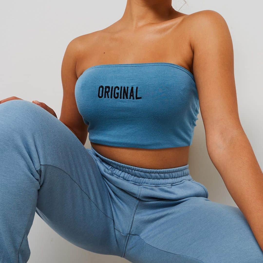 Public Desireさんのインスタグラム写真 - (Public DesireInstagram)「You’re irreplaceable, exclusive and 𝑶𝑹𝑰𝑮𝑰𝑵𝑨𝑳 ❤️ 𝑻𝑶𝑷: Blue Slogan Bandeau Top £9.99 𝑱𝑶𝑮𝑮𝑬𝑹𝑺: Blue Sweat Jogger £14.99  𝐂𝐀𝐋𝐋𝐈𝐍' 𝐎𝐔𝐑 𝐔𝐊 𝐇𝐔𝐍𝐍𝐈𝐄𝐒! ❤️ 𝐇𝐄𝐑𝐄'𝐒 𝟐𝟎% 𝐎𝐅𝐅 𝐀𝐋𝐋 𝐇𝐄𝐄𝐋𝐒! 👀💸 𝐔𝐒𝐄 𝐂𝐎𝐃𝐄: 𝐇𝐄𝐄𝐋𝐒𝟐𝟎」8月18日 19時42分 - publicdesire