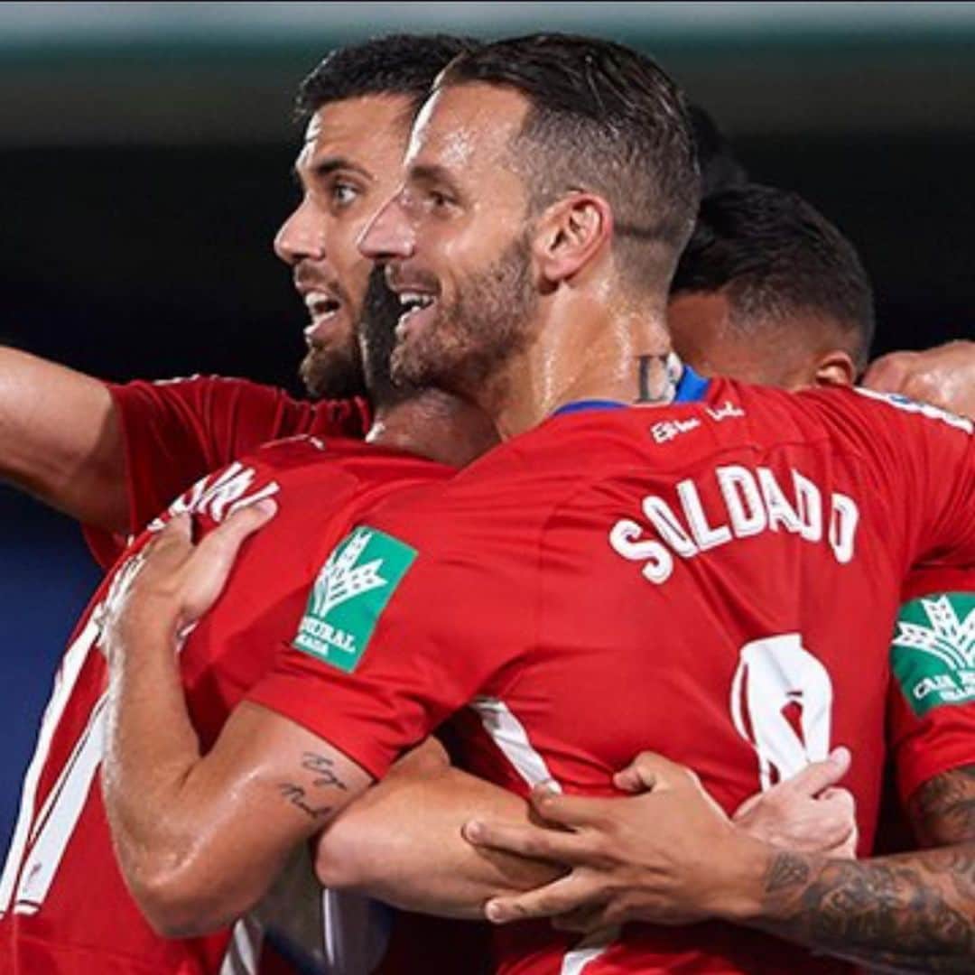 ロベルト・ソルダードのインスタグラム：「Día especial por la vuelta a @laliga y jugar contra el @villarrealcf Hicimos un gran partido, pero no fué suficiente para ganar que era lo que buscábamos. Hay cosas que mejorar, pero este es el camino. Vamos @granadacf #eternalucha」