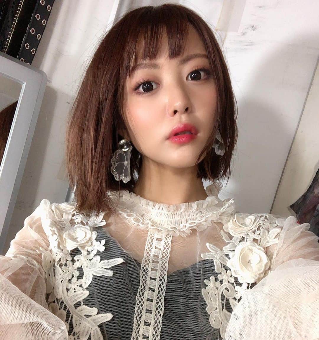 比良祐里のインスタグラム：「やっぱりオン眉だと撮影会のバリエーション出すの難しい🤔 来てくれた方ありがとうございました💓 . . .  #still撮影会 #studiostill #オン眉 #オン眉ボブ」