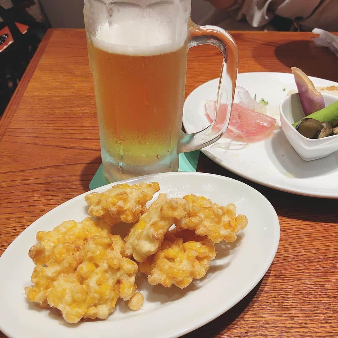 井川絵美さんのインスタグラム写真 - (井川絵美Instagram)「札幌では、新しいお店がいっぱいできてて、いろんな所に連れて行ってもらいました🚙 石狩当別や新川、銭函… もともとゆかりがある場所がオシャレになっていて嬉しい…私が住んでいた頃はただただブリザードだったような場所☃️笑 最近は帰省が年に1度…両親にも1年ぶりに会いましたが元気そうで安心しました😌✨ 札幌また来年‼︎ #札幌 #札幌カフェ #石狩当別 #オフショア #新川カフェ #boiler #銭函 #しろくまカフェ」8月18日 20時02分 - igawa_emi