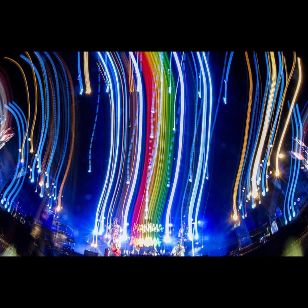 のインスタグラム：「ライジングサンありがとうございました。﻿ ﻿ また10月に北海道に戻ってきます。﻿ ﻿ Photo by Jon…﻿ ﻿ #WANIMA #RSR19 #🏊‍♂️」