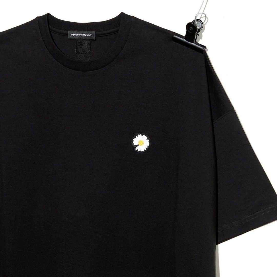 PEACEMINUSONEさんのインスタグラム写真 - (PEACEMINUSONEInstagram)「PMO®➖DAISY T-SHIRT (BLACK)」8月18日 20時21分 - peaceminusonedotcom