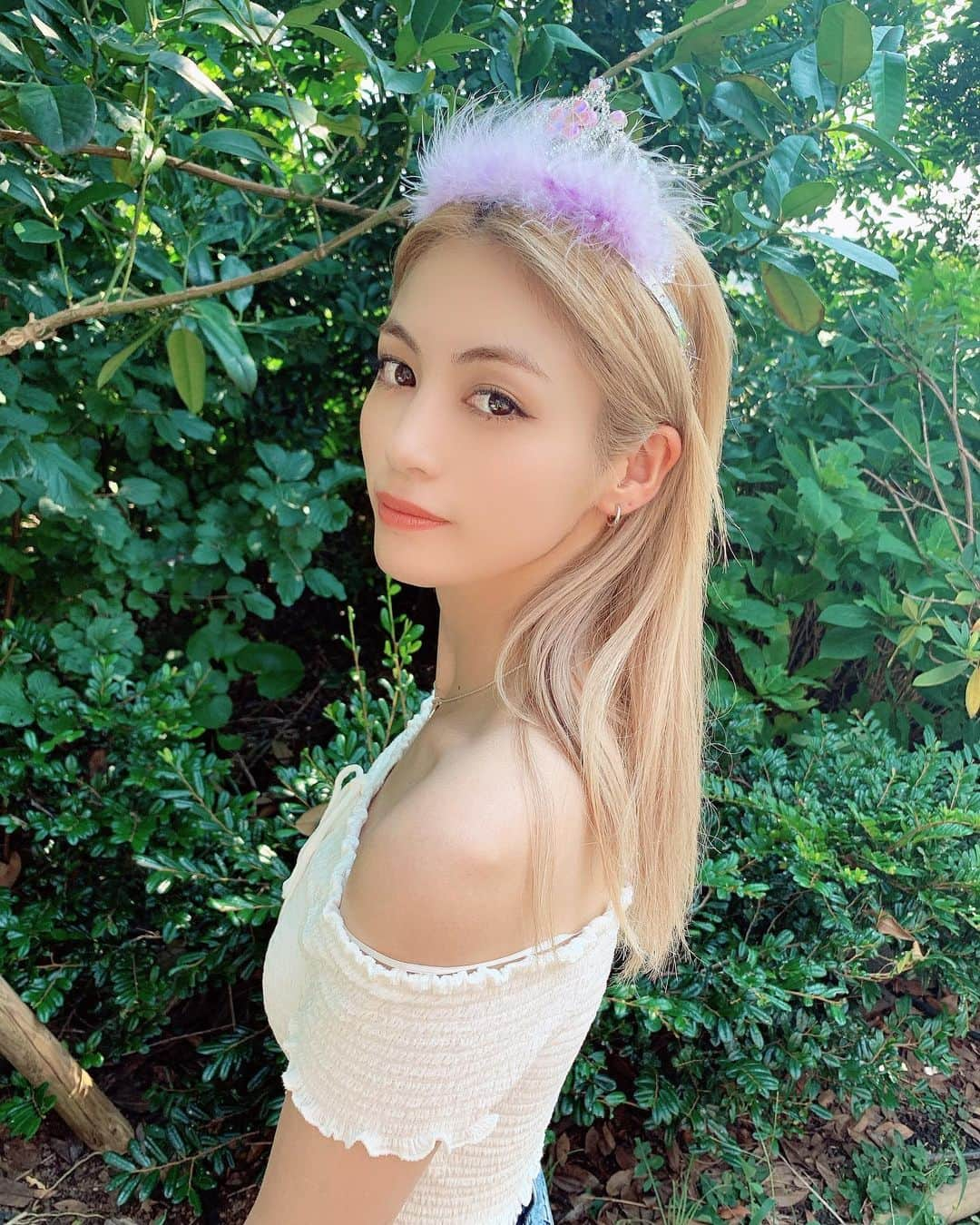 楓さんのインスタグラム写真 - (楓Instagram)「今日も暑い中 ありがとうございました🌼  またティアラを貰ったよ~~👸 皆んな色んなプレゼントありがとう😘」8月18日 20時21分 - kaede_