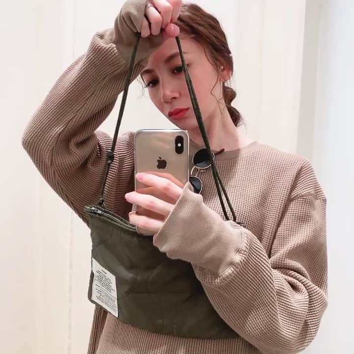 ungrid_minamiのインスタグラム：「. 来週末はノベルティ♡ バッグですよー‼︎‼︎! @ungrid_official @ungrid_staffsnap #Ungrid#アミュプラザ博多  #ロンTの親指がかわいいんだ」