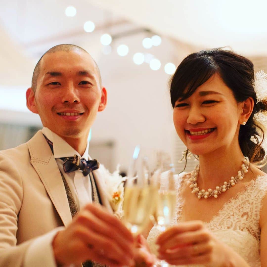 The Sally Garden（ザ サリィガーデン）さんのインスタグラム写真 - (The Sally Garden（ザ サリィガーデン）Instagram)「. . こだわりのブーケと併せてコーディネートしたヘッドアクセサリー🌿✨ . . #ウェディングブーケ #ヘッドアクセサリー . . -----おすすめフェア情報----- 【8月25日(日)★特別フェア】 ガーデン×貸切邸宅×絶品試食×最新トレンド紹介 . 今回はなんと 無料試食に加え、 「何から始めればいいかわからない」 そんな二人に、経験豊富なスタッフが 海外のトレンドやサリィガーデンの 結婚式を実例でご紹介します！ . . きっと“ふたりらしさのヒント”が見つかるフェアです♩ . 詳しくはプロフィールのHPから!! ・。*・。*・。*・。*・。*・。*・ . . 🏠公式ホームページは @the_sally_garden のURLから💕 ☞http://sally-garden.jp/ . ． ・。*・。*・。*・。*・。*・。*・ サリィ"５大"おすすめPOINT👰♡ ・。*・。*・。*・。*・。*・。*・ （１）完全貸切ウエディング🏠💕 . 鮮やかな緑と光が包む。 別荘に友人や家族を招くようにリラックスできる空間 . ┈┈┈┈┈┈┈┈┈┈┈┈┈┈┈┈┈┈┈ （２）360度ゲストを囲むガーデン挙式🌿 . 憧れのガーデン挙式と 人気のラスティックウェディングが叶う . ┈┈┈┈┈┈┈┈┈┈┈┈┈┈┈┈┈┈┈ （３）ゲストの喜びが鍵になる👰🤵✨ . ふたりの想いやイメージを汲み取り、 おもてなしのプロとしてチームサリィが 一丸となり理想のウエディングを創り上げます。 . ┈┈┈┈┈┈┈┈┈┈┈┈┈┈┈┈┈┈┈ （４）笑顔が広がる美食🍽💕 . 幅広い年齢層から支持される美食 お箸で年配ゲストも食べやすい気配りも。 . ┈┈┈┈┈┈┈┈┈┈┈┈┈┈┈┈┈┈┈ （５）アクセス🚘🌟 . 最寄り駅から5分!! 国道50号線付近にあり各方面から訪れやすい。 ・。*・。*・。*・。*・。*・。*・。*・。*・ #ザサリィガーデン #gardenwedding  #wedding #bridal #花嫁diy #結婚式diy #日本中のプレ花嫁さんと繋がりたい  #花嫁さんと繋がりたい #結婚式準備中  #花嫁準備 #卒花嫁レポ #オリジナルウェディング #ウエディングアイテム #ゼクシィ #marry花嫁 #ウェディングニュース  #ウェディングレポ #ハナレポ #栃木 #群馬 #プレ花嫁 #結婚式 #卒花しました #2019年夏婚 #2019年秋婚 #2019wedding」8月18日 20時42分 - the_sally_garden