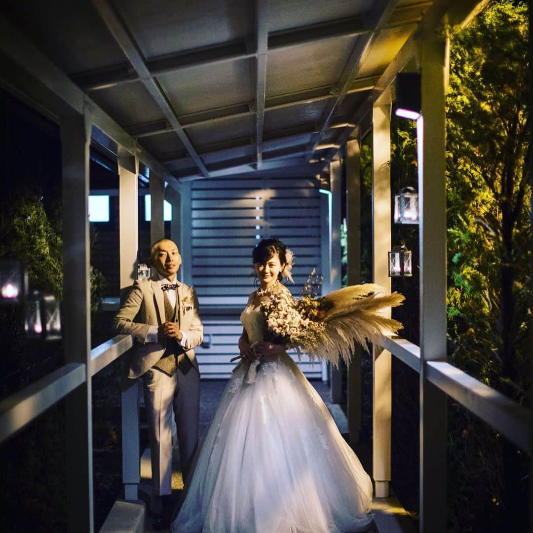 The Sally Garden（ザ サリィガーデン）さんのインスタグラム写真 - (The Sally Garden（ザ サリィガーデン）Instagram)「. . こだわりのブーケと併せてコーディネートしたヘッドアクセサリー🌿✨ . . #ウェディングブーケ #ヘッドアクセサリー . . -----おすすめフェア情報----- 【8月25日(日)★特別フェア】 ガーデン×貸切邸宅×絶品試食×最新トレンド紹介 . 今回はなんと 無料試食に加え、 「何から始めればいいかわからない」 そんな二人に、経験豊富なスタッフが 海外のトレンドやサリィガーデンの 結婚式を実例でご紹介します！ . . きっと“ふたりらしさのヒント”が見つかるフェアです♩ . 詳しくはプロフィールのHPから!! ・。*・。*・。*・。*・。*・。*・ . . 🏠公式ホームページは @the_sally_garden のURLから💕 ☞http://sally-garden.jp/ . ． ・。*・。*・。*・。*・。*・。*・ サリィ"５大"おすすめPOINT👰♡ ・。*・。*・。*・。*・。*・。*・ （１）完全貸切ウエディング🏠💕 . 鮮やかな緑と光が包む。 別荘に友人や家族を招くようにリラックスできる空間 . ┈┈┈┈┈┈┈┈┈┈┈┈┈┈┈┈┈┈┈ （２）360度ゲストを囲むガーデン挙式🌿 . 憧れのガーデン挙式と 人気のラスティックウェディングが叶う . ┈┈┈┈┈┈┈┈┈┈┈┈┈┈┈┈┈┈┈ （３）ゲストの喜びが鍵になる👰🤵✨ . ふたりの想いやイメージを汲み取り、 おもてなしのプロとしてチームサリィが 一丸となり理想のウエディングを創り上げます。 . ┈┈┈┈┈┈┈┈┈┈┈┈┈┈┈┈┈┈┈ （４）笑顔が広がる美食🍽💕 . 幅広い年齢層から支持される美食 お箸で年配ゲストも食べやすい気配りも。 . ┈┈┈┈┈┈┈┈┈┈┈┈┈┈┈┈┈┈┈ （５）アクセス🚘🌟 . 最寄り駅から5分!! 国道50号線付近にあり各方面から訪れやすい。 ・。*・。*・。*・。*・。*・。*・。*・。*・ #ザサリィガーデン #gardenwedding  #wedding #bridal #花嫁diy #結婚式diy #日本中のプレ花嫁さんと繋がりたい  #花嫁さんと繋がりたい #結婚式準備中  #花嫁準備 #卒花嫁レポ #オリジナルウェディング #ウエディングアイテム #ゼクシィ #marry花嫁 #ウェディングニュース  #ウェディングレポ #ハナレポ #栃木 #群馬 #プレ花嫁 #結婚式 #卒花しました #2019年夏婚 #2019年秋婚 #2019wedding」8月18日 20時42分 - the_sally_garden