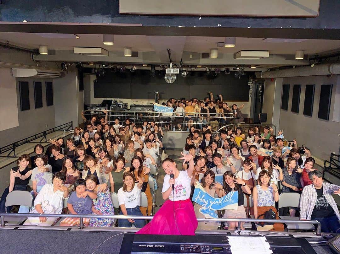 有華(ゆか) さんのインスタグラム写真 - (有華(ゆか) Instagram)「キミノサプリツアー🎐金沢🎐 . 初めましての石川！ みんなの顔がばっちり見えながらの ライブはたまらなく幸せでした☺️ 遠い所から来てくれたり、、、 本当ありがとう！ . #金沢のポーズやねんこれ #手でkやってるねん #キミノサプリツアー #シンガーソングライター #有華」8月18日 20時52分 - yuka__song
