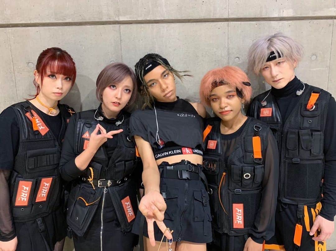 ながしまみのりのインスタグラム：「㊗️SUMMER SONIC 20th Anniversary‼︎ I am honored to be playing the keyboard for 3 consecutive years. ・ #サマソニ #SUMMERSONIC #サマソニ2019 #SUMMERSONIC2019 #女王蜂 #queenbee」