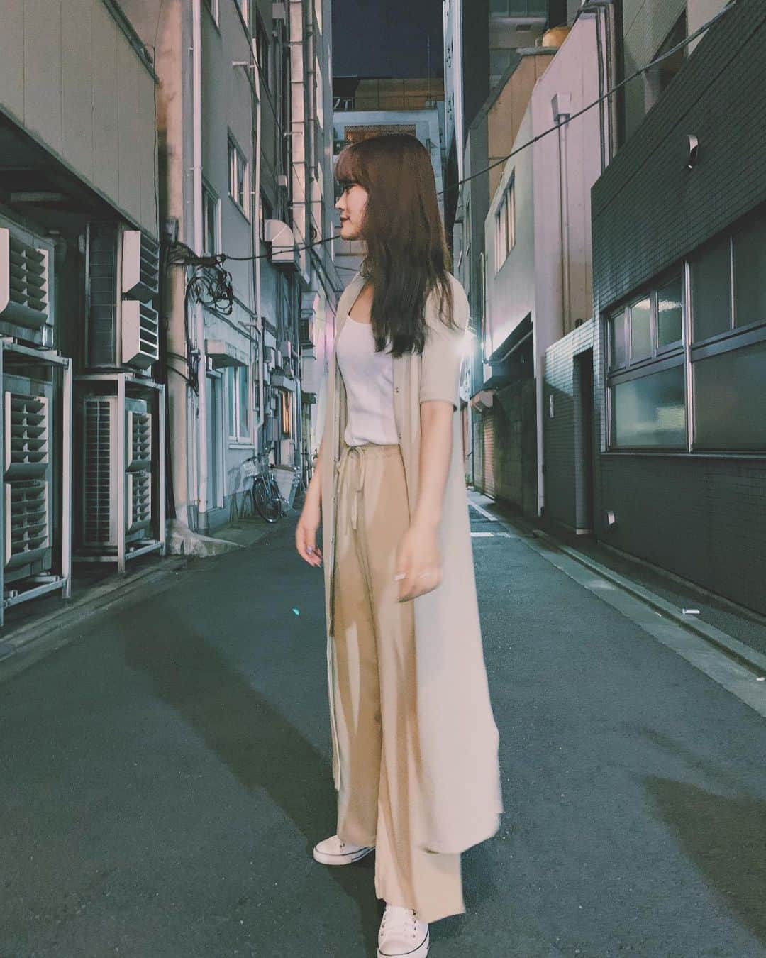 minan (lyrical school)さんのインスタグラム写真 - (minan (lyrical school)Instagram)「今日月綺麗だよ~🌙﻿🌕 ﻿ #ootd #私服」8月18日 21時24分 - _manybooks_