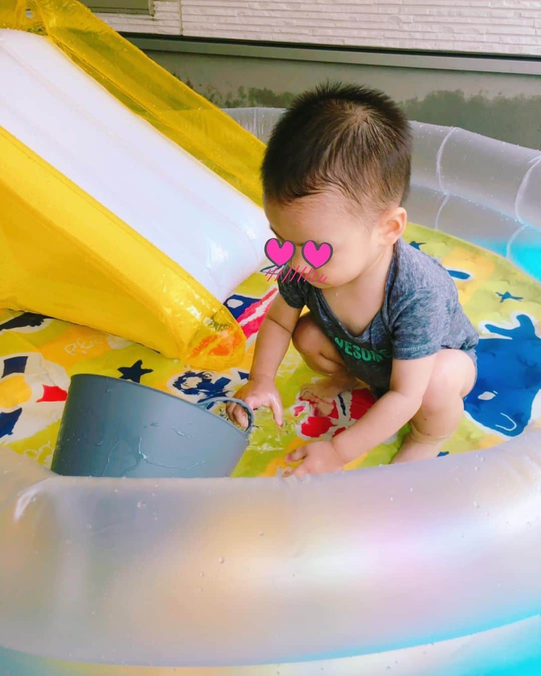 保田圭さんのインスタグラム写真 - (保田圭Instagram)「今日はあまりにも暑かったので…ビニールプールで水遊びしました♡ #詳しくはブログをご覧ください」8月18日 21時25分 - keiyasuda1206