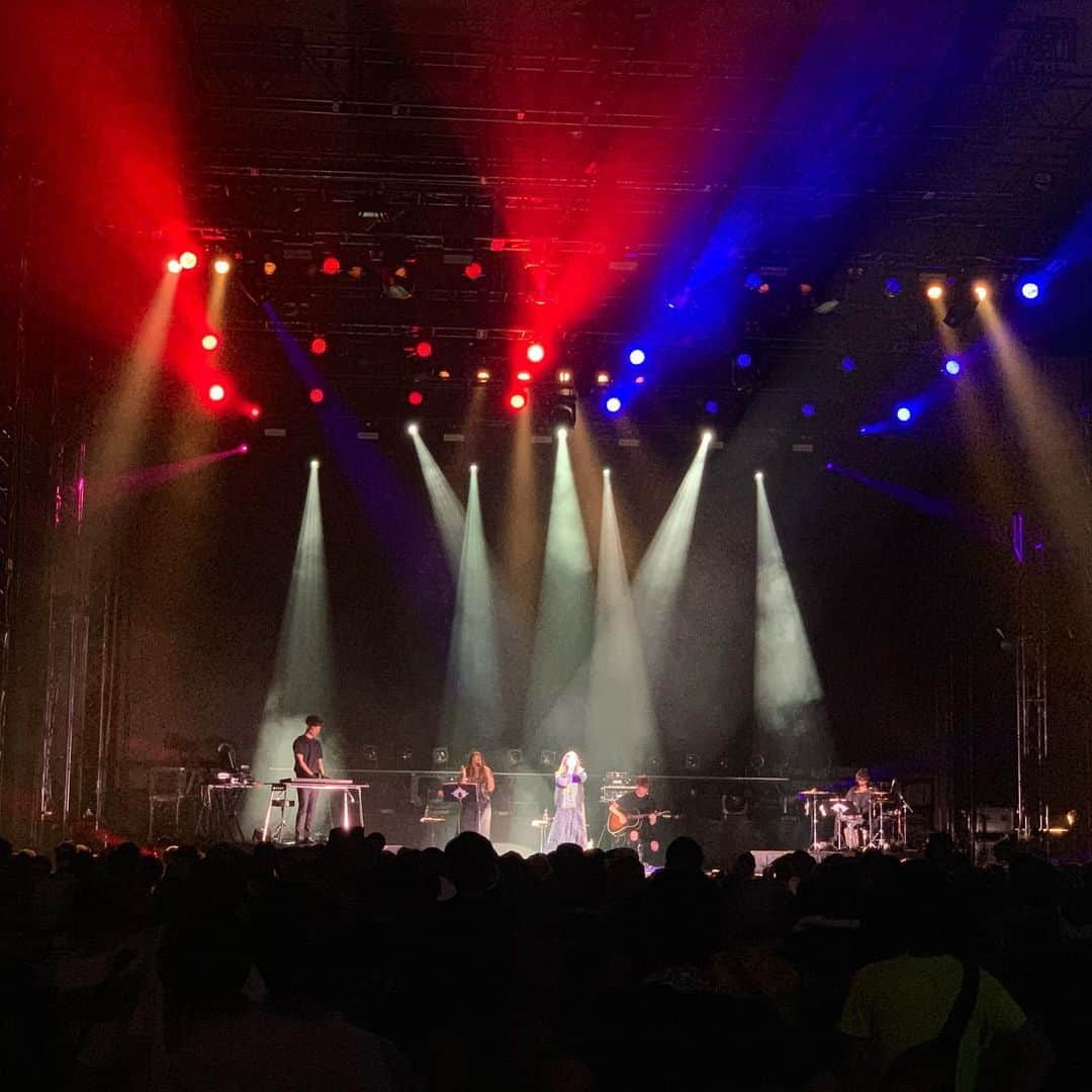 miletさんのインスタグラム写真 - (miletInstagram)「[Instagram更新] 2019/08/16 @ SUMMER SONIC 2019 OSAKA 3rd EP『us』今夜24時～全曲先行配信！ #サマソニ #milet」8月18日 21時31分 - milet_music