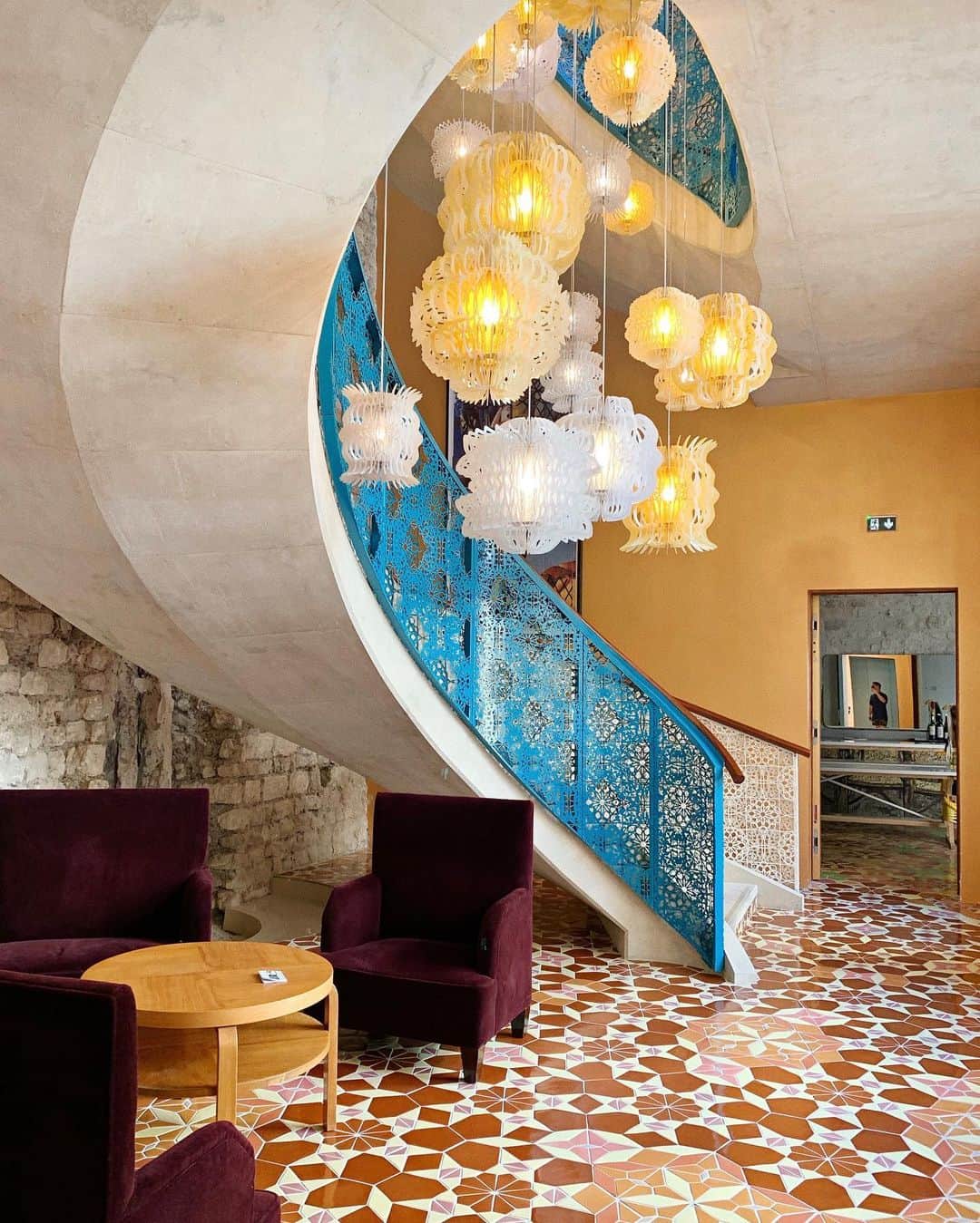のインスタグラム：「📝🏨 #Arles #southoffrance #hotel #avignon #france」