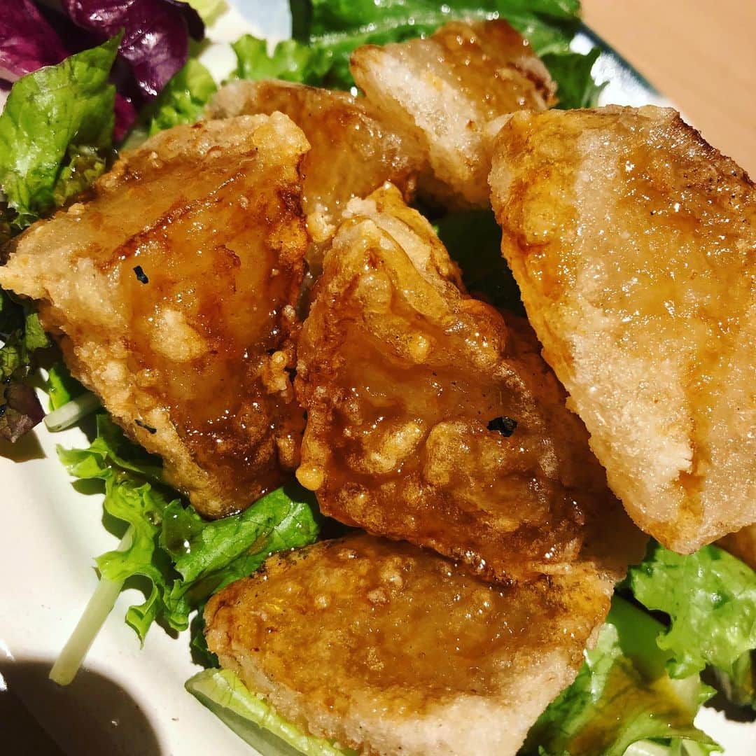 北海道知床漁場 伊丹店さんのインスタグラム写真 - (北海道知床漁場 伊丹店Instagram)「おでん大根の唐揚げです🤗💖ㅤㅤㅤㅤㅤㅤㅤㅤㅤㅤㅤㅤㅤ 旨みがジュワッと広がります！ㅤㅤㅤㅤㅤㅤㅤㅤㅤㅤㅤㅤㅤ #知床漁場 #伊丹店 #北海道レストラン #オアシスタウン #居酒屋 #ランチ #ディナー #宴会 #飲み放題 #海鮮丼 #鶏ザンギ #お造り #蟹 #生牡蠣」8月18日 21時34分 - shiretoko_itami
