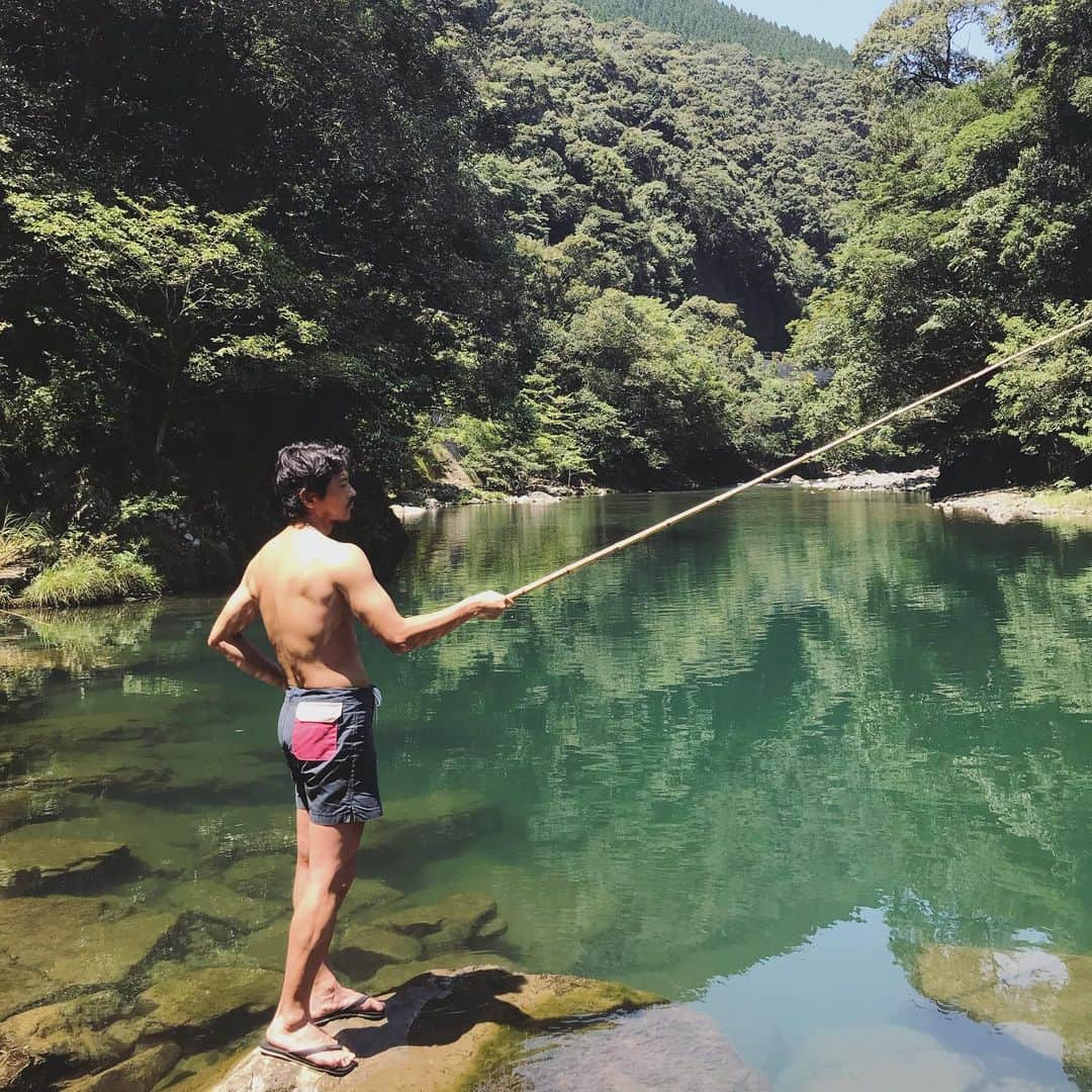 畑野ひろ子さんのインスタグラム写真 - (畑野ひろ子Instagram)「自然の中で、リラックス😌  鮎の塩焼き最高❤️」8月18日 21時35分 - hiroko_hatano_