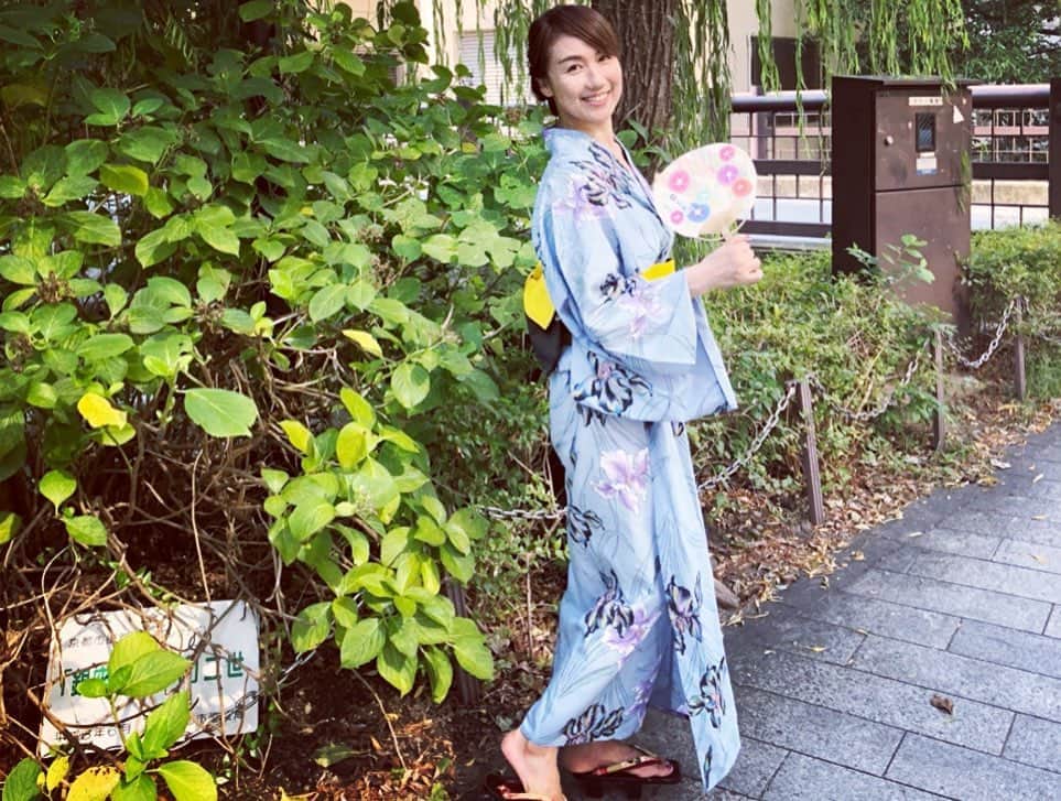 小林万希子さんのインスタグラム写真 - (小林万希子Instagram)「yukkyと 夏の京都 2人旅………風〜😉💕 ・ ・ 浴衣で歩く歩く…笑 ・ 楽しかったな♡ ・ ・ さ、お盆休みもしゅうりょ、 パワーチャージできたし 明日からまたエンジンかけていきますよん😌👍 ・ ・ 最後の箸置き写真のくだりは… ストーリーをご覧ください😙笑 ・ ・ #京都  #きょうと  #Kyoto #先斗町  #木屋町  #浴衣  #浴衣デート  #カフェ巡り  #暑かった けど #楽しかった 😌❤️ #ヘアアレンジ  #頑張りました ！ #箸置き  #380円 と #800円 の #差は何？🤔 笑 #どれが800円越え？笑」8月18日 21時56分 - macky1218