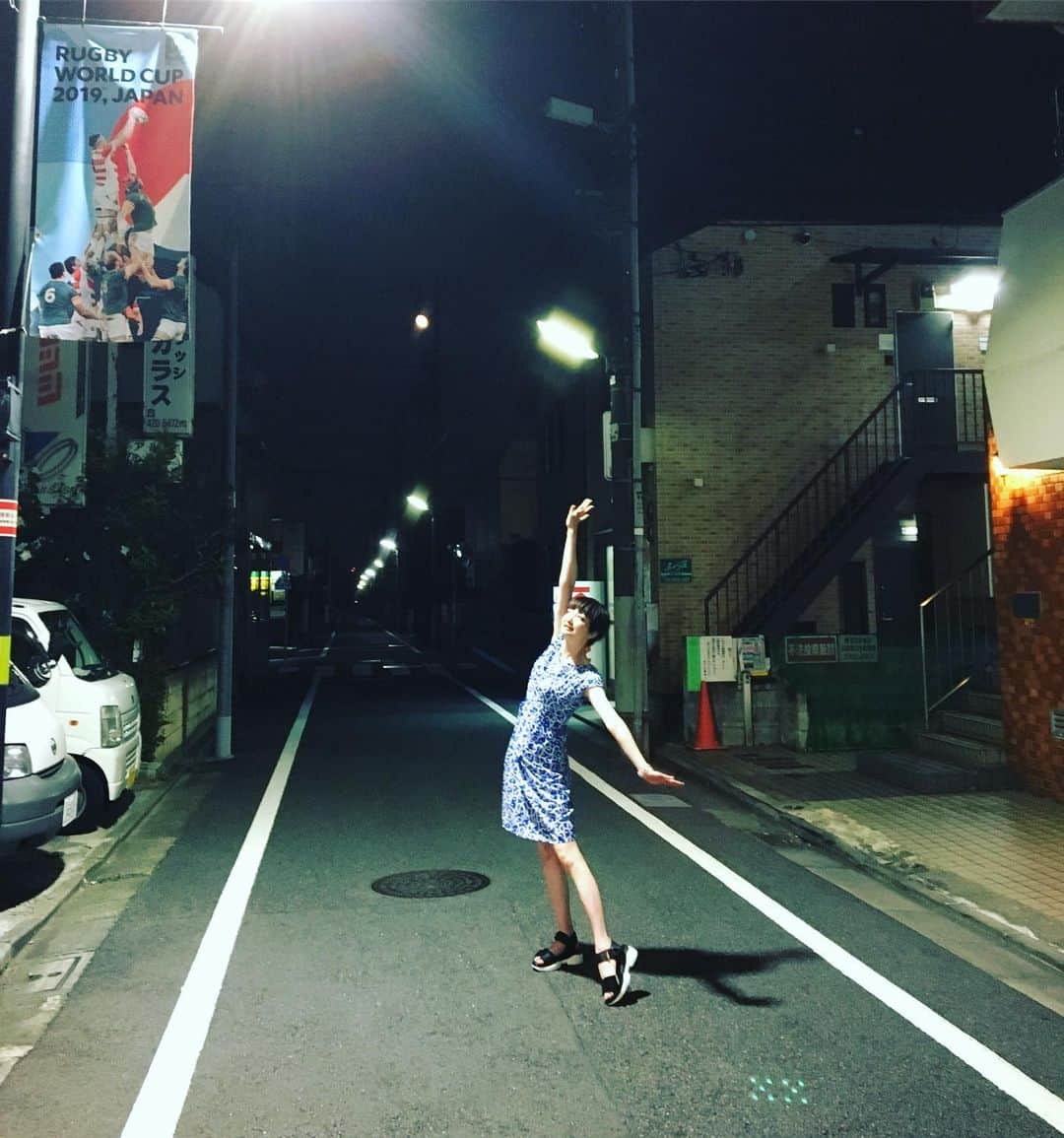 野本かりあのインスタグラム：「気分良くて炭坑節だよ。 月が出た ヨイヨイ♫」