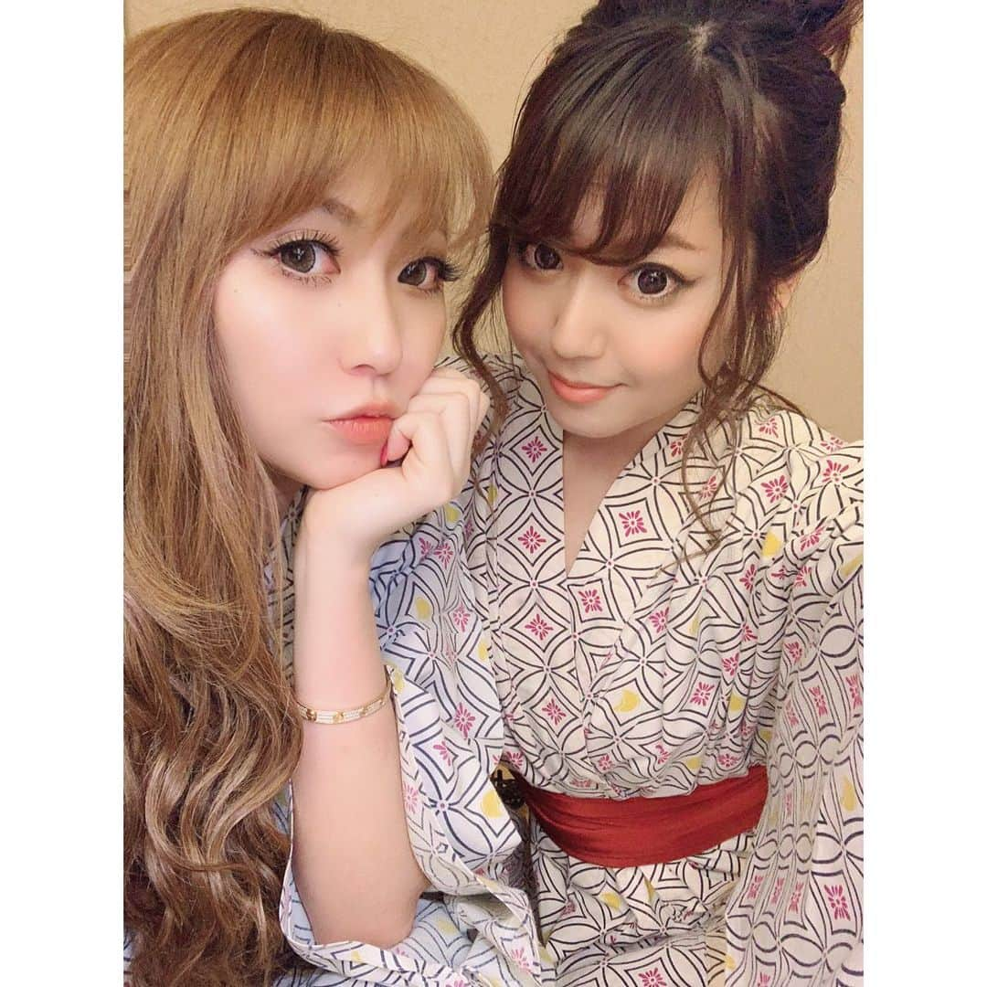 葉月樹里さんのインスタグラム写真 - (葉月樹里Instagram)「脳も身体もリセットされる何もしなくていい空間、好き。 . . .  #葉月樹里 #soiréeine #ソワレーヌ #荒川はん #保護者 @chis2nyan0520  #温泉 #有馬温泉 #有馬 #月光園鴻朧館  #月光園 #夏でも海より温泉派 #温泉飯が好きすぎるんだよ #次はスタッフ様を連れていこう #ずりおんせん」8月18日 21時54分 - hazukijuri