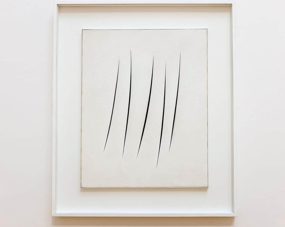 のインスタグラム：「final_CUT Lucio Fontana's Concetto Spaziale. Attese」