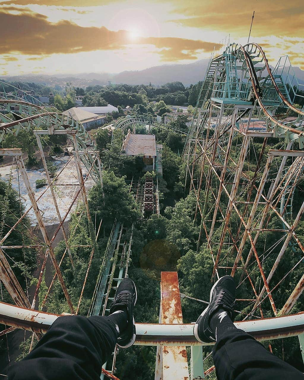 Berlin Tokyoさんのインスタグラム写真 - (Berlin TokyoInstagram)「Forgotten Dreamland. . . You can find my photo book about abandoned places I have been last 3years on Amazon. Please search ( Silent World , Yuto Yamada ) or check my website yuto-yamada.com from my profile.  過去３年間ベルリンを中心に世界の廃墟を撮影した廃墟写真集「 Silent world 」パイインターナショナルより絶賛発売中です。全国の書店、Amazon、7netなどで購入可能です。  ISBN-10: 4756250009  ISBN-13: 978-4756250001 . . . #hellofrom #japan」8月18日 22時04分 - tokio_kid