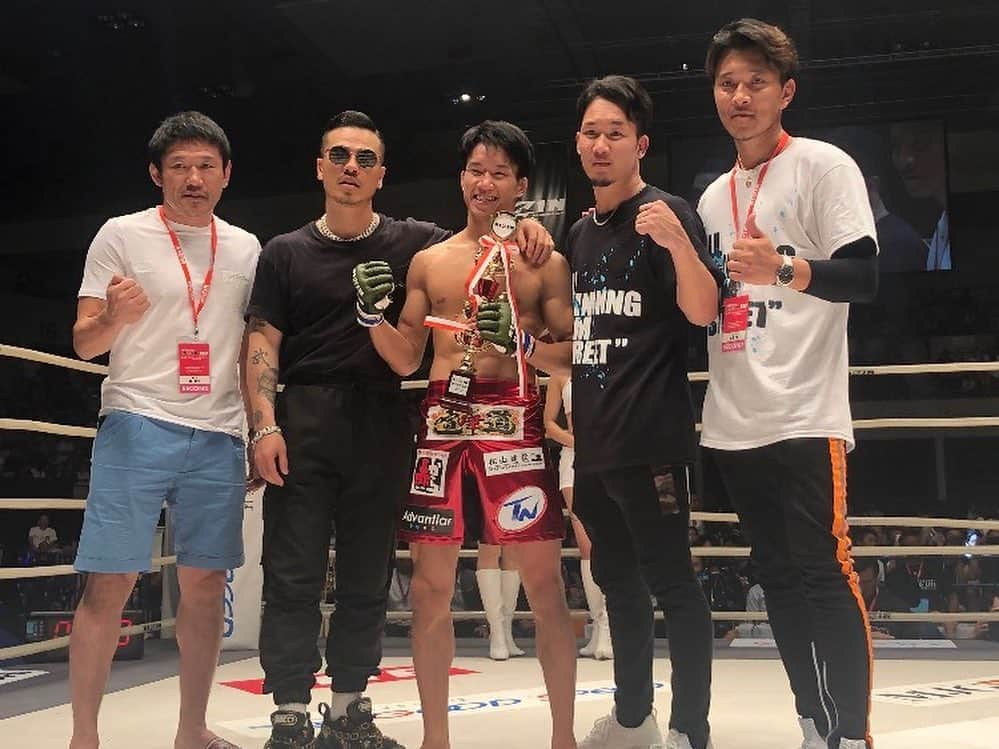 朝倉未来さんのインスタグラム写真 - (朝倉未来Instagram)「やってくれたよ  #RIZIN#朝倉兄弟」8月18日 22時16分 - mikuruasakura